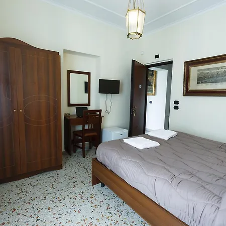 Emilia Villa *