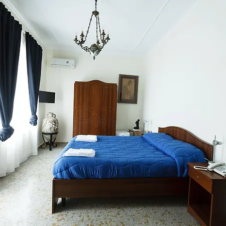 Emilia Villa