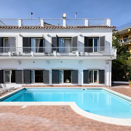 Emilia Villa